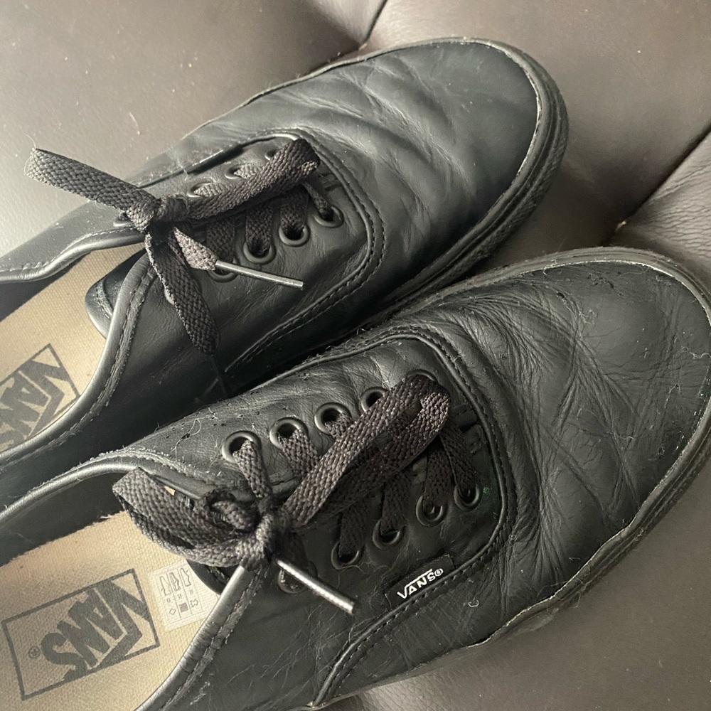 Vans - Picture 2 of 3